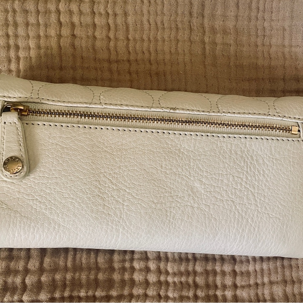 Vera Bradley quilted leather wallet. 8โ x 4.5โ. NWOT. - Picture 4 of 4